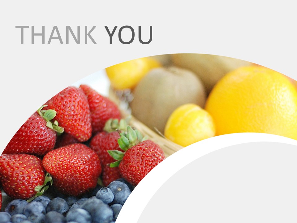 フルーツ柄の白い背景 無料テンプレートのデザイン